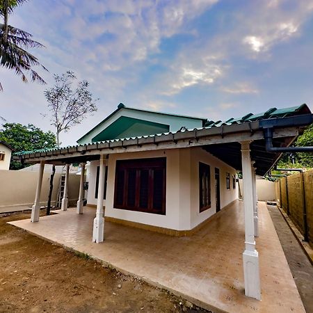 Bungalow By Tropical Villa Weligama Eksteriør billede